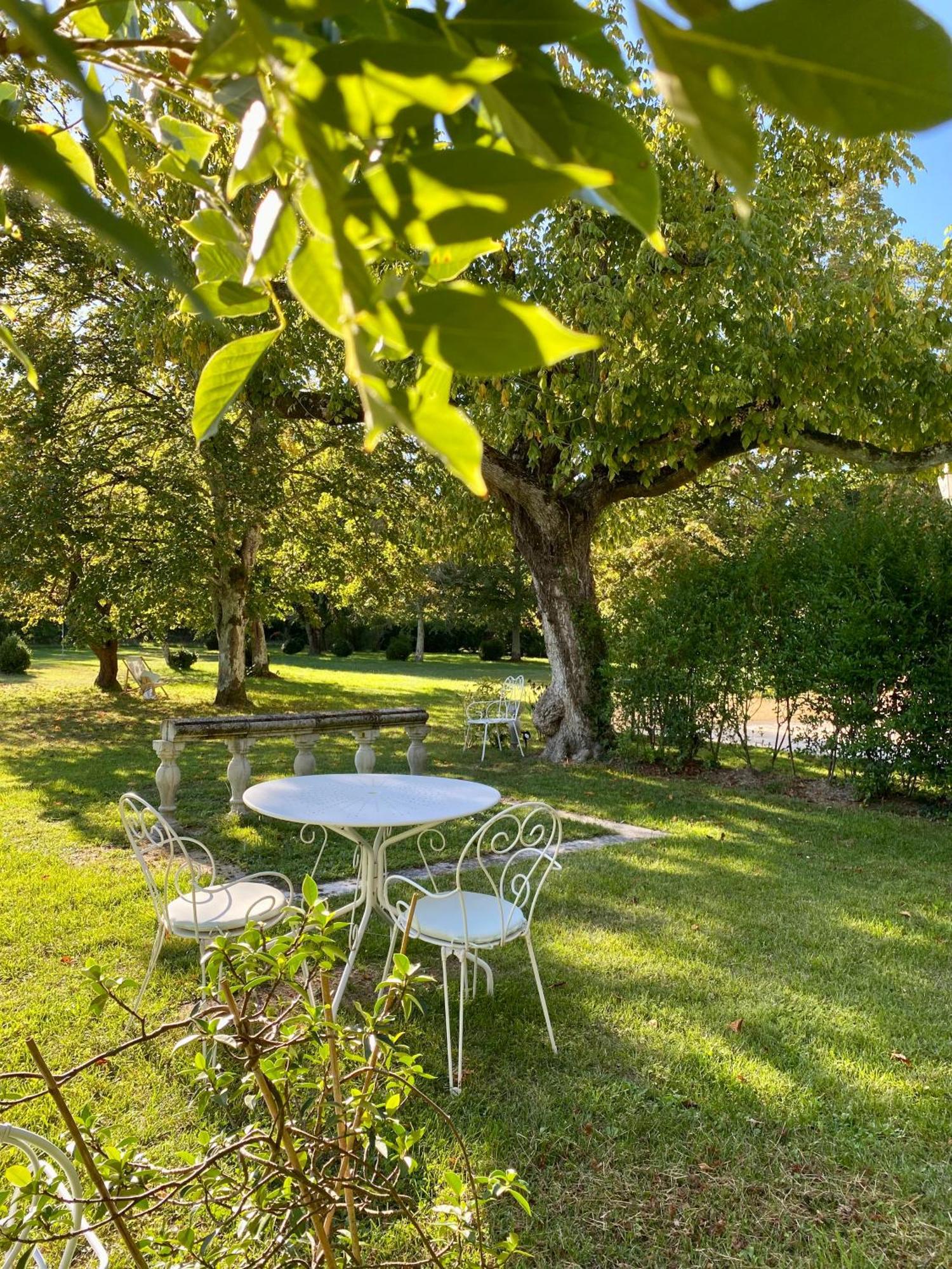 La Maison du Champ de Beaumont Galgon Extérieur photo